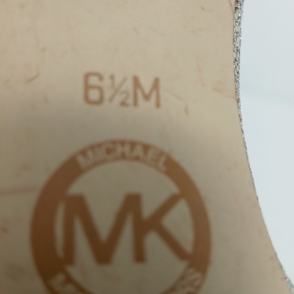 Michael kors gold sparkle shoes 6 1/2 medium 3 1/2"heel - Picture 8 of 8